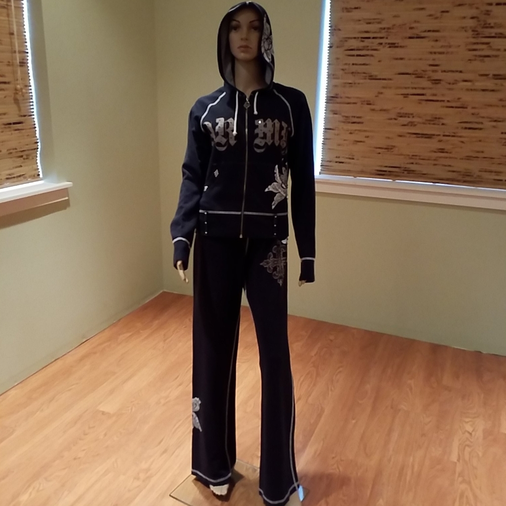 One Life 2 Live Embellished Hoodie & Sweat Pants L